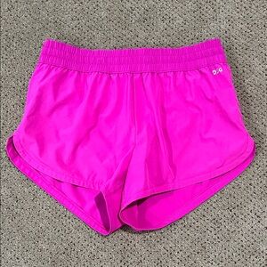 DSG Women's Vibrant Pink 3” Athletic Shorts Size M